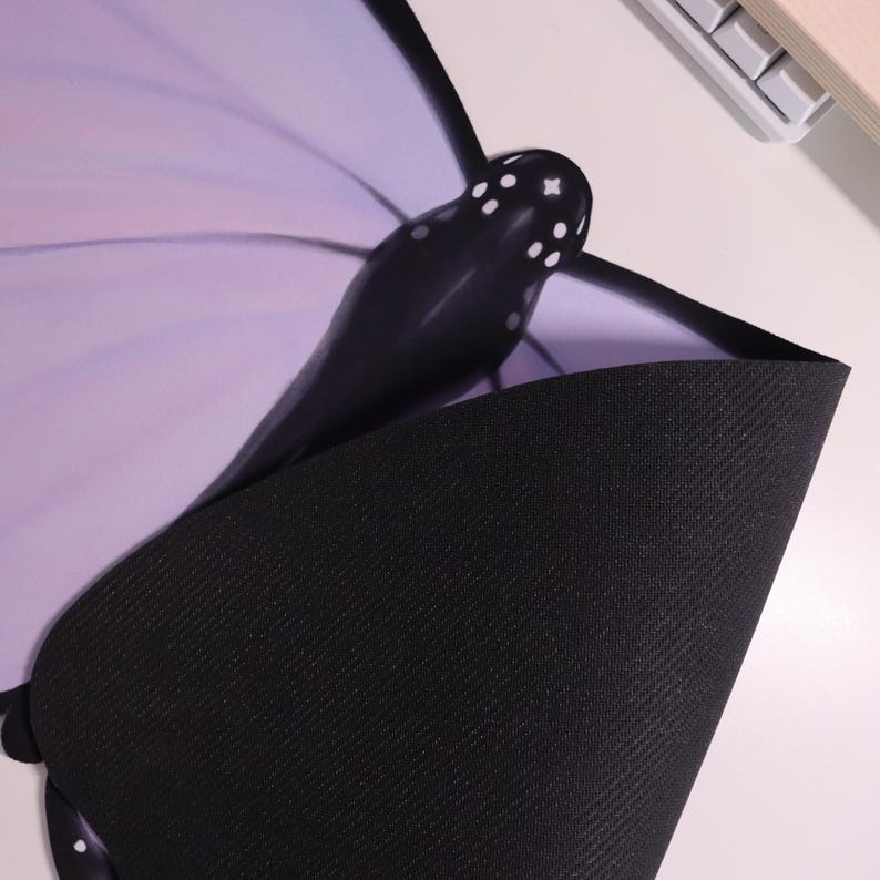 Purple Lilac Butterfly Deskmat - Tradescantia Purple のレビューと価格