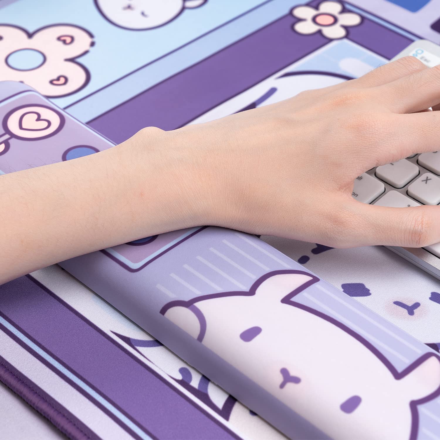 Large Kawaii Gaming Mouse Pad  - Tradescantia Purple のレビューと価格