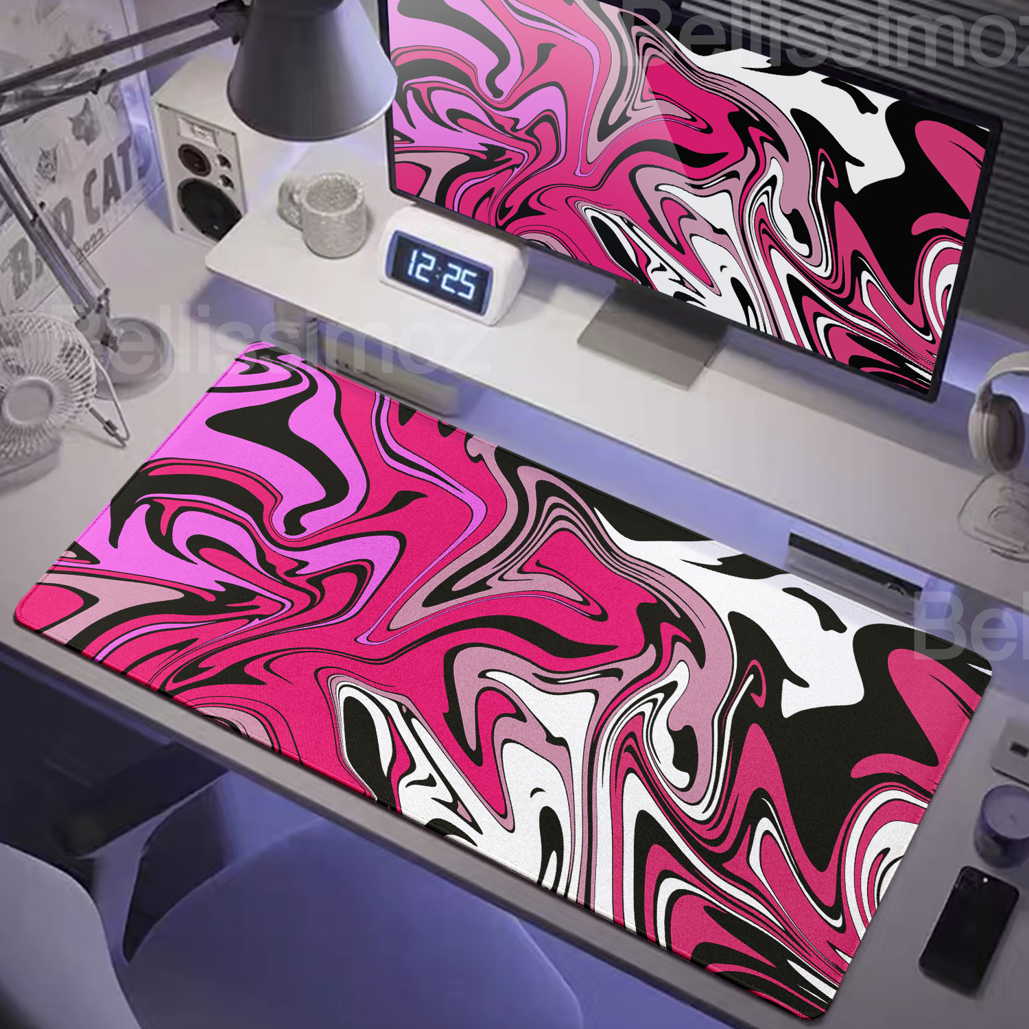 Strata Liquid Mousepad Large G - Tradescantia Purple のレビューと価格